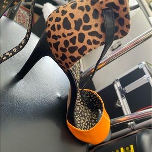 Jessica Simpson sandal. Used. In good condition.